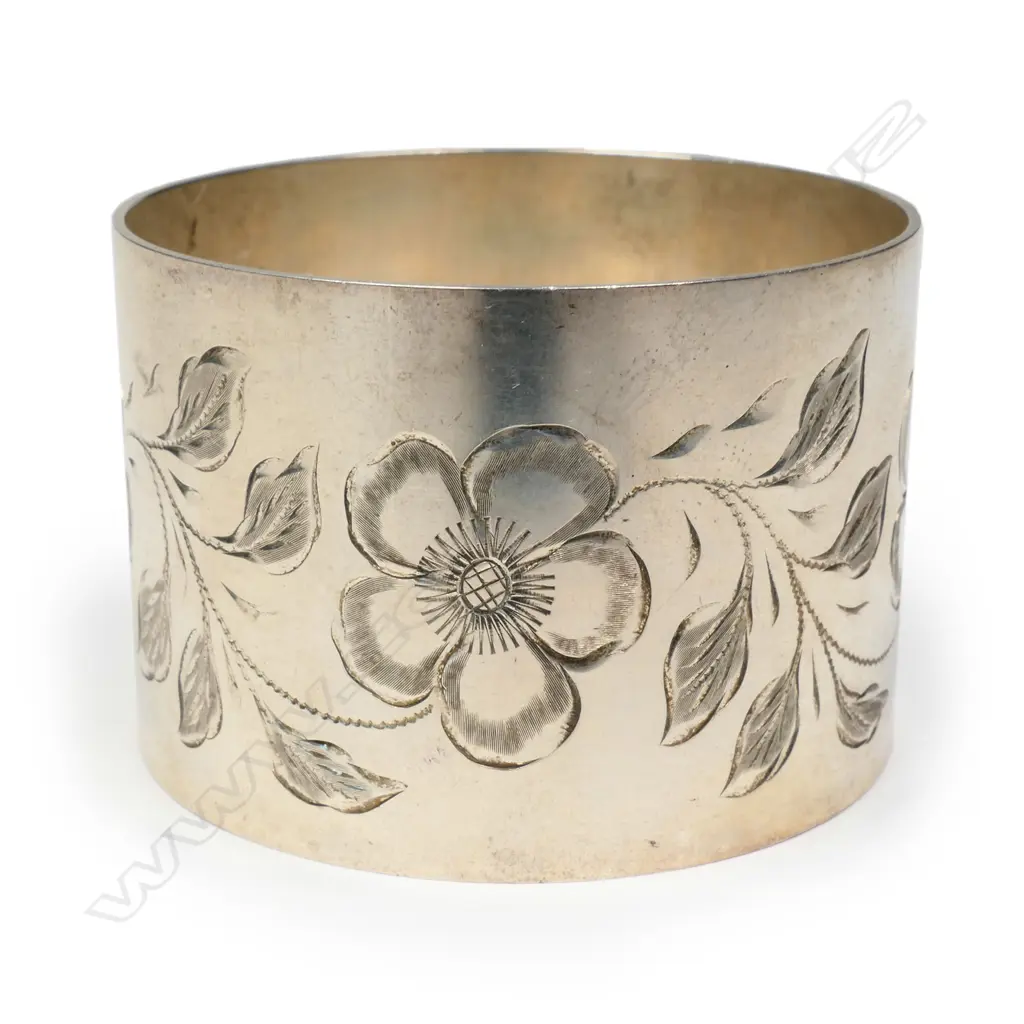 H & S (Harold & Smythe) silver napkin ring, Image 1++